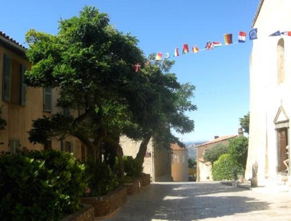 Maison Au Coeur Du Village Gassin Exterior photo